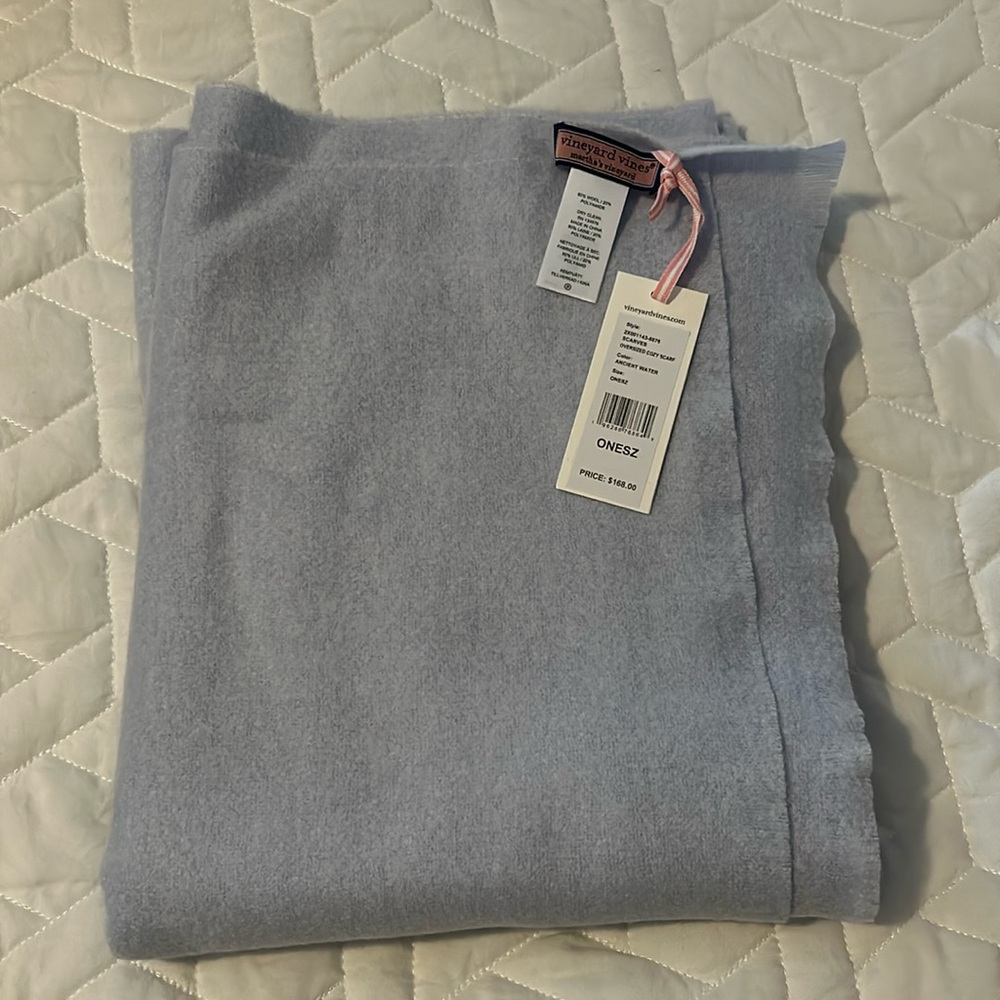 Women’s Vineyard Vines Oversized Scarf NWT